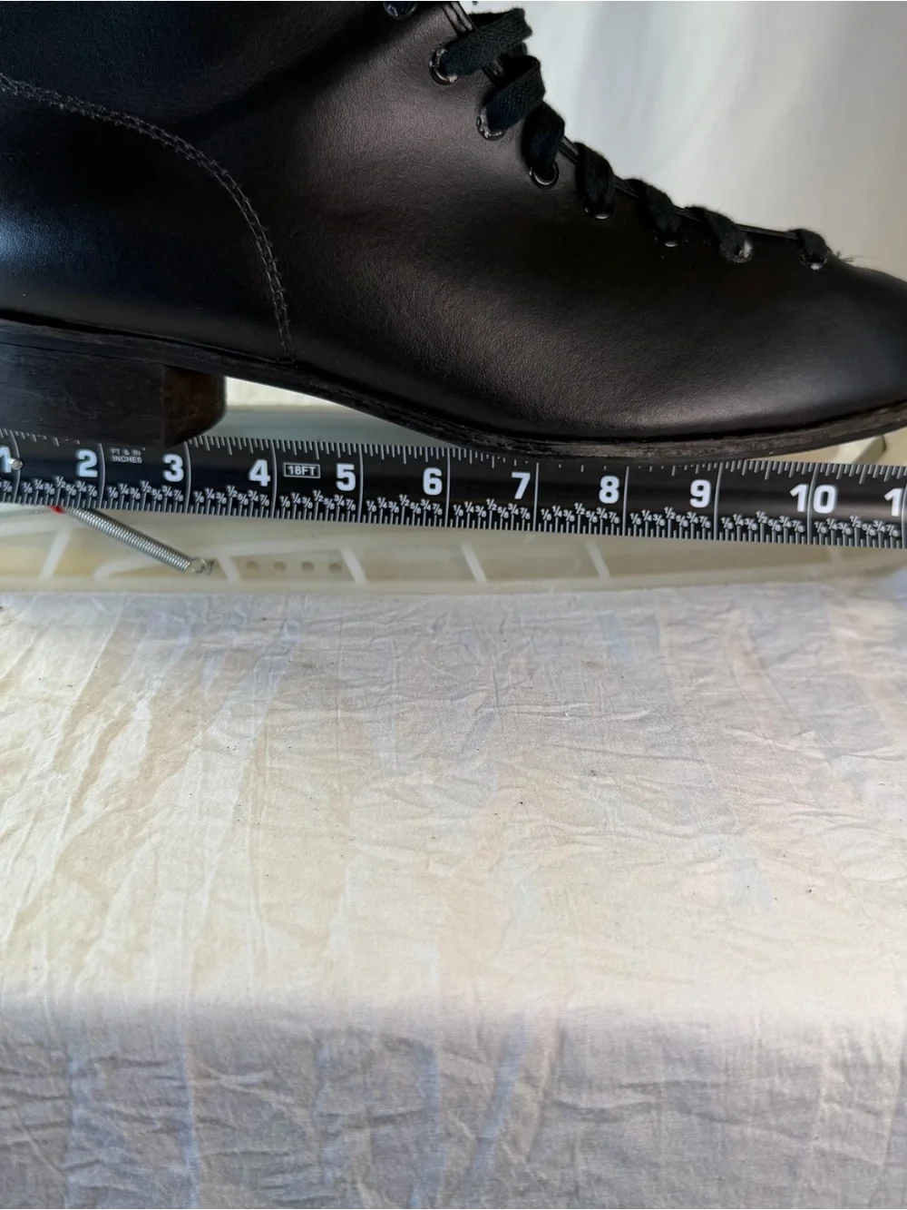 Men's Black Leather Ice Skates Classic Lace-Up Style Made in Canada Winter Decor